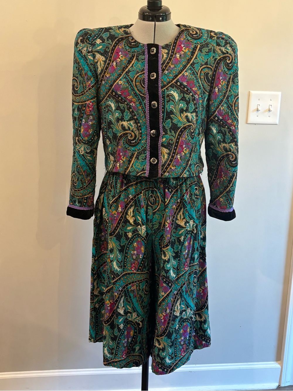 Vintage-Inspired Teal Paisley Women's Suit with Jewel Buttons